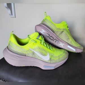 Nike Invincible Run 4 Womens 8.0